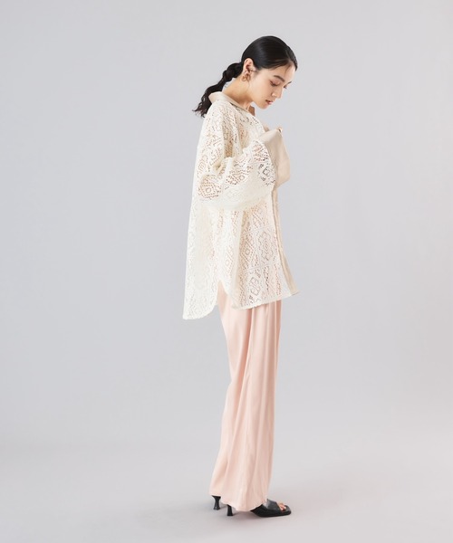 Muscat(マスカット)の「クラシカルレース配色カラーシャツ(シャツ/ブラウス・レディース・クリーム/ブラック・F)」の5枚目の写真