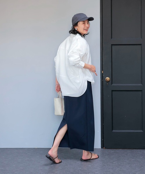 Jines(ジネス)の「ナチュラルワッシャー バックフォルムシャツ(シャツ/ブラウス・レディース・ホワイト/イエロー/ブルー・38)」の5枚目の写真