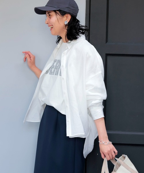 Jines(ジネス)の「ナチュラルワッシャー バックフォルムシャツ(シャツ/ブラウス・レディース・ホワイト/イエロー/ブルー・38)」の14枚目の写真