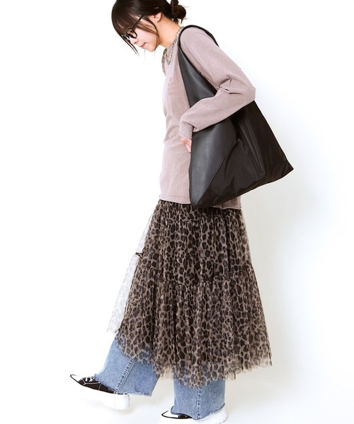 GORGE(ゴージ)の「《柄チュール×ティアード》レディース ロングスカート 透け感レイヤード 春夏秋冬(スカート・レディース・ブルー/レッド/ブラウン/ブラック/その他1・F)」の14枚目の写真