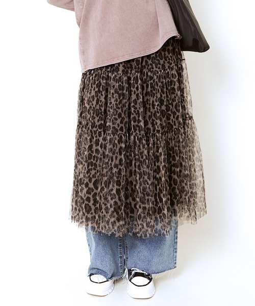 GORGE(ゴージ)の「《柄チュール×ティアード》レディース ロングスカート 透け感レイヤード 春夏秋冬(スカート・レディース・ブルー/レッド/ブラウン/ブラック/その他1・F)」の15枚目の写真