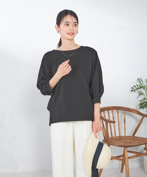 a.v.v（アーヴェヴェ）の「【UVカット】ドルマンスリーブトップス（Tシャツ/カットソー・レディース・ブラック/ブルー・38/40/36）」の6枚目の写真