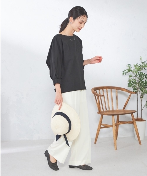 a.v.v（アーヴェヴェ）の「【UVカット】ドルマンスリーブトップス（Tシャツ/カットソー・レディース・ブラック/ブルー・38/40/36）」の9枚目の写真