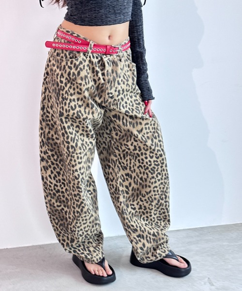 DENIMDUNGAREE / リバーシブルレオパードパンツ セール】【バレル型】レオパード体形カバーパンツ（デニムパンツ