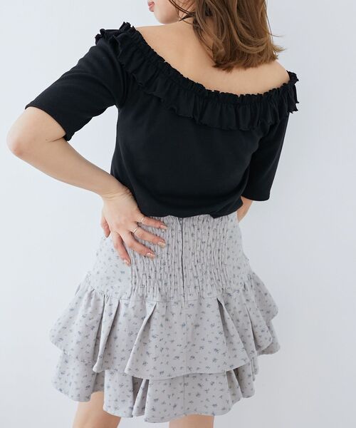 MAJESTIC LEGON（マジェスティックレゴン）の「マルチwayチョーカーフリルトップス（Tシャツ/カットソー・レディース・グレー/イエロー/ブラック/ライトブルー・MEDIUM）」の9枚目の写真