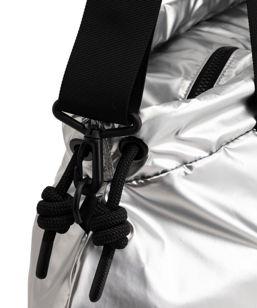 HUNTER（ハンター）の「HUNTER/ハンター ショルダーバック TRAVEL RIPSTOP HOLDALL トラベル リップストップ ホールドオール UBW3603NRS（ショルダーバッグ・レディース・ブラック/シルバー・FREE）」の16枚目の写真