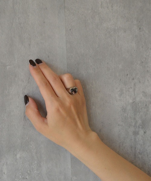 BROTHERHOOD(ブラザーフッド)の「【earyear】Puffy Heart design peti Volume Ring(リング・レディース・シルバー/ゴールド・MEDIUM/LARGE)」の7枚目の写真