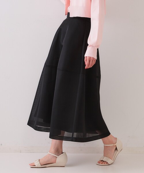 OPAQUE.CLIP（オペークドットクリップ）の「《美人百花掲載》スポンディッシュシアーフレアスカート【洗濯機洗い可】（スカート・レディース・ブラック/グリーン系・00）」の7枚目の写真