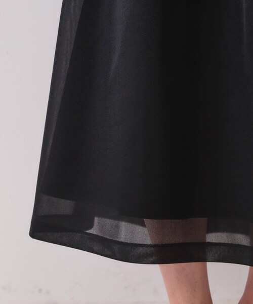 OPAQUE.CLIP（オペークドットクリップ）の「《美人百花掲載》スポンディッシュシアーフレアスカート【洗濯機洗い可】（スカート・レディース・ブラック/グリーン系・00）」の17枚目の写真