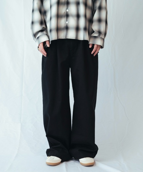 Toironier（トワロニエ）の「Toironier/トワロニエ/2tuck Sweat Pants（スウェットパンツ・メンズ・チャコールグレー/シルバー/ブラウン・0）」の7枚目の写真