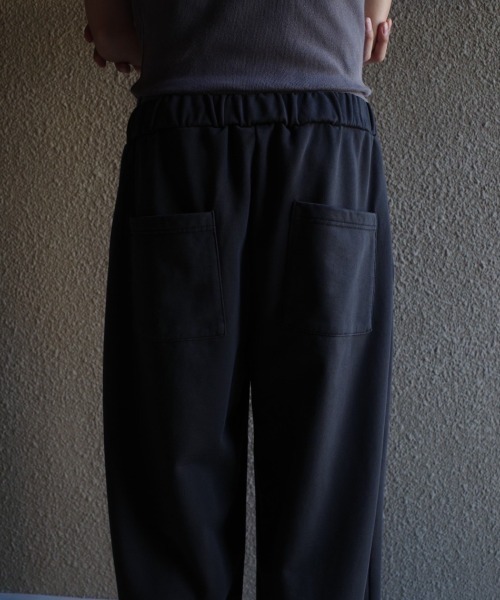 Toironier（トワロニエ）の「Toironier/トワロニエ/2tuck Sweat Pants（スウェットパンツ・メンズ・チャコールグレー/シルバー/ブラウン・0）」の19枚目の写真