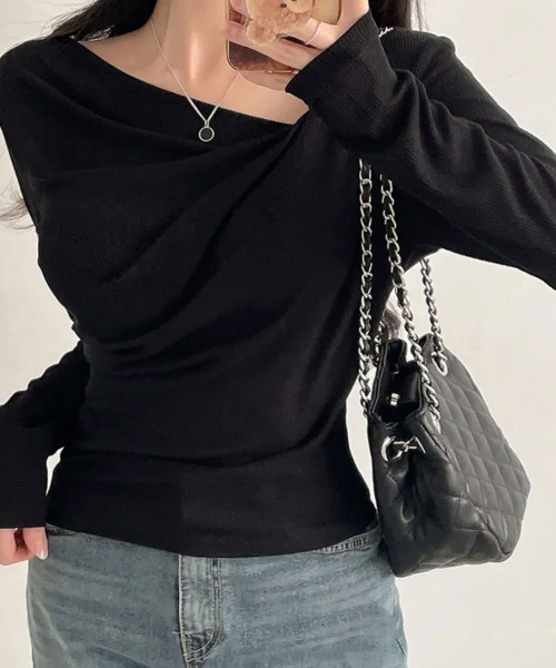 VIVID LADY（ビビッドレディー）の「ドレープ リブＴシャツ 長袖（Tシャツ/カットソー・レディース・ベージュ/ホワイト/ピンク/ブラック・FREE）」の2枚目の写真