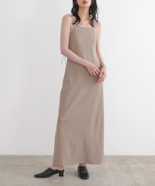 LIAN（リアン）の「ダブルストラップキャミワンピース（ワンピース・レディース・ブラック/ベージュ/モカ・FREE）」の3枚目の写真
