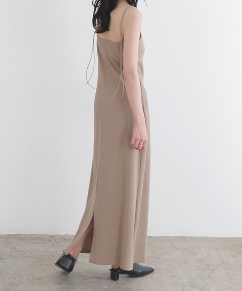LIAN（リアン）の「ダブルストラップキャミワンピース（ワンピース・レディース・ブラック/ベージュ/モカ・FREE）」の20枚目の写真