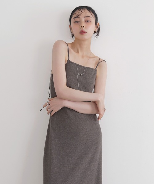 LIAN（リアン）の「ダブルストラップキャミワンピース（ワンピース・レディース・ブラック/ベージュ/モカ・FREE）」の11枚目の写真