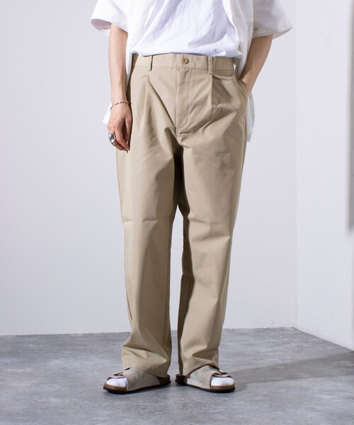 GEVACO（ゲバコ）の「【GEVACO/ゲバコ】タック入り テーパード チノパンツ ワイドテーパード（チノパンツ・メンズ・ベージュ/ブラック・M/L）」の4枚目の写真