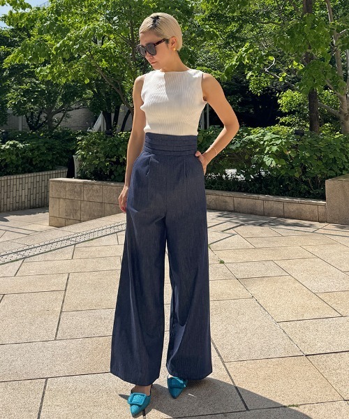 JENNE(ジェンヌ)の「エアリーデニムカマーベルトパンツ(その他パンツ・レディース・インディゴブルー・SMALL/MEDIUM/LARGE/X-LARGE)」の2枚目の写真