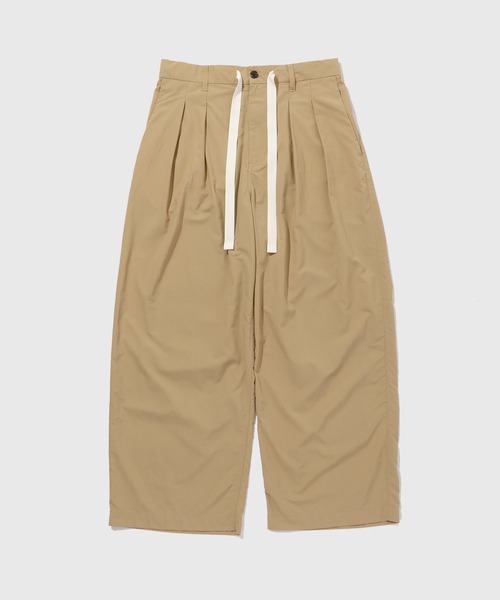 ADAM ET ROPE'(アダムエロペ)の「【ZOZO限定】2タック ワイドルーズ ドカンパンツ / バギーパンツ / 撥水 /ナイロン / ユニセックス / Made By ZOZO(その他パンツ・メンズ・ベージュ/チャコールグレー/ライトグレー/ブラック/ワイン・XS/L/M/S/XXS)」の4枚目の写真