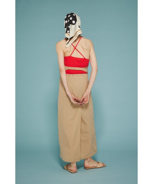 HeRIN.CYE(ヘリンドットサイ)の「Apron one piece エプロンワンピース(ワンピース・レディース・ブラック/ベージュ/オレンジ・FREE)」の4枚目の写真