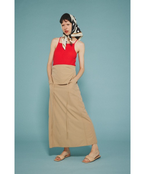 HeRIN.CYE(ヘリンドットサイ)の「Apron one piece エプロンワンピース(ワンピース・レディース・ブラック/ベージュ/オレンジ・FREE)」の5枚目の写真