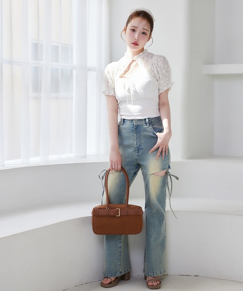 one after another NICE CLAUP（ワンアフターアナザーナイスクラップ）の「ベルト付きスクエアホーボーバッグ（ショルダーバッグ・レディース・アイボリー/ダークブラウン/キャメル・FREE）」の21枚目の写真