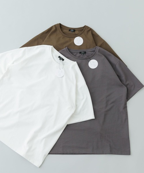 ITEMS URBANRESEARCH（アイテムズ アーバンリサーチ）の「『UVカット』汗染み防止×吸水速乾Tシャツ（Tシャツ/カットソー・メンズ・オリーブ/チャコールグレー/ホワイト・MEDIUM/LARGE）」の5枚目の写真