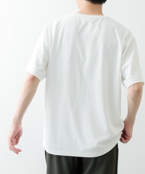 ITEMS URBANRESEARCH（アイテムズ アーバンリサーチ）の「『UVカット』汗染み防止×吸水速乾Tシャツ（Tシャツ/カットソー・メンズ・オリーブ/チャコールグレー/ホワイト・MEDIUM/LARGE）」の7枚目の写真