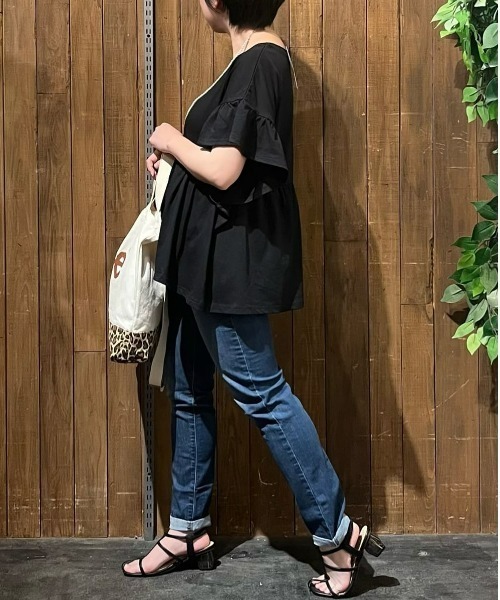 Right-on(ライトオン)の「【HONEYSUCKLE ROSE】接触冷感フリルTシャツ(その他トップス・レディース・レッド/オフホワイト/ブラック・M/L)」の16枚目の写真