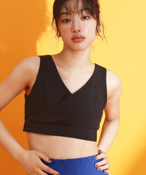 THE SHOP TK (ザ ショップ ティーケー )の「【mizugiwa/ラッシュガード】パット入りリボンビスチェ/セットアップ可/接触冷感/UVケア/洗える(タンクトップ・レディース・ブラック/カーキ・12/13)」の1枚目の写真