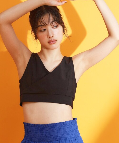 THE SHOP TK (ザ ショップ ティーケー )の「【mizugiwa/ラッシュガード】パット入りリボンビスチェ/セットアップ可/接触冷感/UVケア/洗える(タンクトップ・レディース・ブラック/カーキ・12/13)」の3枚目の写真