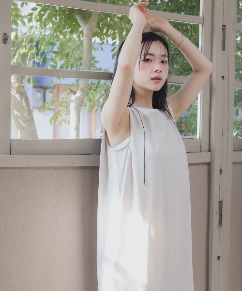 Petitjo（プッチージョ）の「小さいサイズ　綿混ショルダータックノースリーブワンピース　低身長さん・小柄女性（ワンピース・レディース・ブラック/ベージュ・PSS/PS/PM/PL）」の9枚目の写真