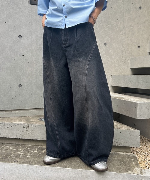 MandO（Auntie Rosa）（エムオー）の「アソートウォッシュドワイド切り替えバルーンワイドパンツ（デニムパンツ・メンズ・ブラック系1/ブラック系・SMALL/MEDIUM/LARGE）」の3枚目の写真