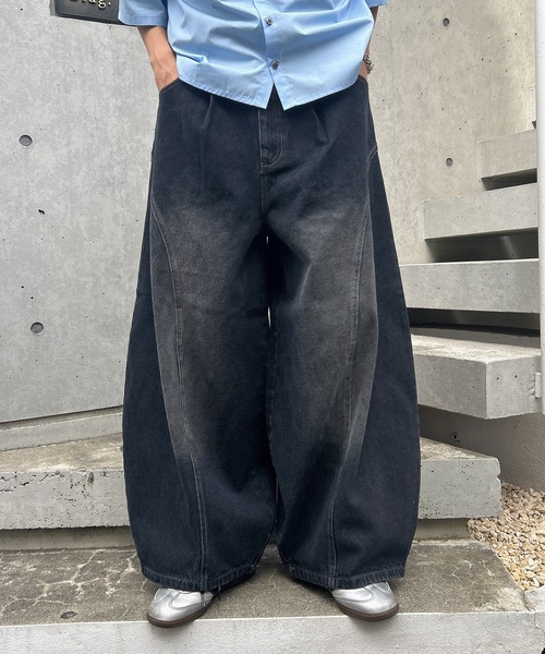 MandO（Auntie Rosa）（エムオー）の「アソートウォッシュドワイド切り替えバルーンワイドパンツ（デニムパンツ・メンズ・ブラック系1/ブラック系・SMALL/MEDIUM/LARGE）」の5枚目の写真