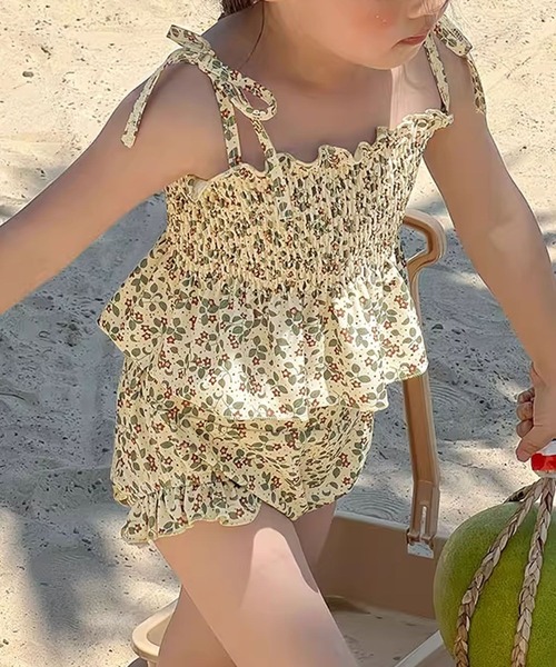 aimoha(アイモハ)の「【aimoha-KIDS-】キッズ 花柄シャーリングビキニ 2点セット (SS)(水着・キッズ・ライトベージュ/ダークグリーン・90/100/110/120/130/140)」の1枚目の写真