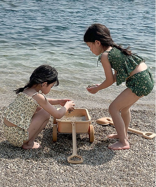 aimoha(アイモハ)の「【aimoha-KIDS-】キッズ 花柄シャーリングビキニ 2点セット (SS)(水着・キッズ・ライトベージュ/ダークグリーン・90/100/110/120/130/140)」の20枚目の写真