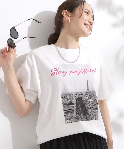 SHOO・LA・RUE(シューラルー)の「【S-LL/ひんやり/UV】選べる6柄でそれぞれ欲しくなる プリントTシャツ(Tシャツ/カットソー・レディース・ホワイト/チャコールグレー/ライトブルー/ベージュ/ネイビー/キャメル/イエロー系その他/ホワイト系1/ホワイト系2/ブラウン系/グリーン系/レッド系・01/02/03/04)」の2枚目の写真