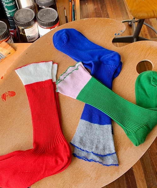 SANSeLF（サンセルフ）の「【SANSeLF】 バイカラーリブソックス メロウフリル シンプルロング丈 ストリートカジュアル saa25a011（ソックス/靴下・レディース・グリーン/ブラウン/グレー/パープル/オートミール・FREE）」の13枚目の写真