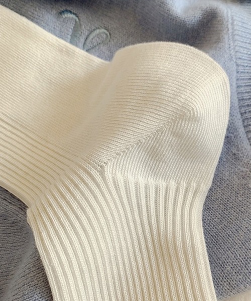 SANSeLF（サンセルフ）の「【SANSeLF】 バイカラーリブソックス メロウフリル シンプルロング丈 ストリートカジュアル saa25a011（ソックス/靴下・レディース・グリーン/ブラウン/グレー/パープル/オートミール・FREE）」の15枚目の写真