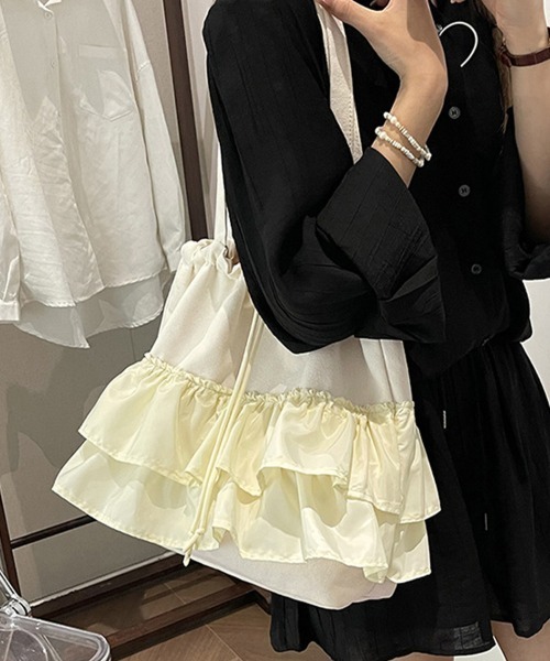 Doux Belle（ドゥーベル）の「フリルデザインショルダーバッグ（ショルダーバッグ・レディース・オフホワイト/ブラック/ピンク/グリーン・FREE）」の9枚目の写真