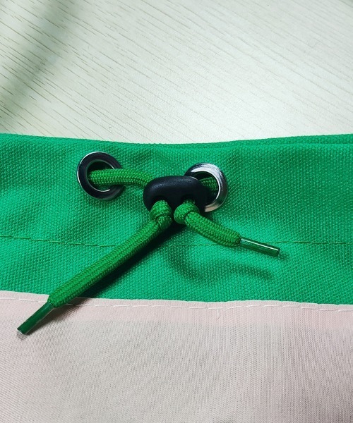 Doux Belle（ドゥーベル）の「フリルデザインショルダーバッグ（ショルダーバッグ・レディース・オフホワイト/ブラック/ピンク/グリーン・FREE）」の5枚目の写真