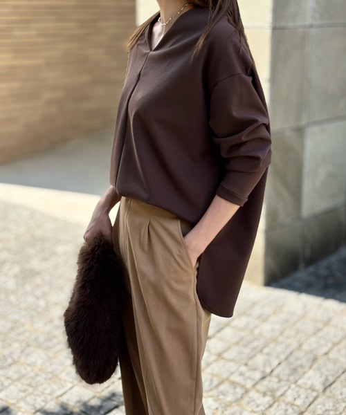 ライトダンボール抜き衿プルオーバー Emma Taylor│STYLEDOOR