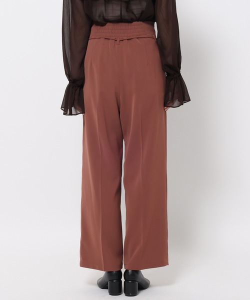 mysty woman(ミスティウーマン)の「リボンベルトタックパンツ2 583286(その他パンツ・レディース・ブラック/ブラウン系その他/ホワイト系その他・FREE)」の8枚目の写真