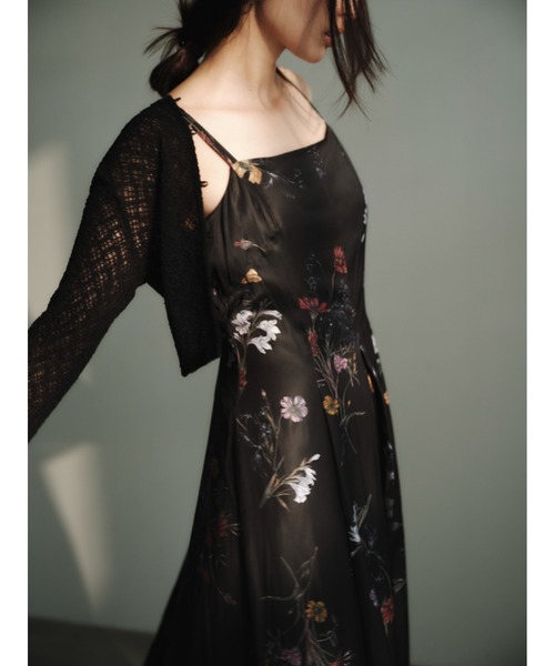 FRAY I.D（フレイアイディー）の「【00サイズ】ボタニカルプリントキャミソールワンピース／ウォッシャブル（ワンピース・レディース・アイボリー/ブラック/ブルー・0/1/00）」の9枚目の写真