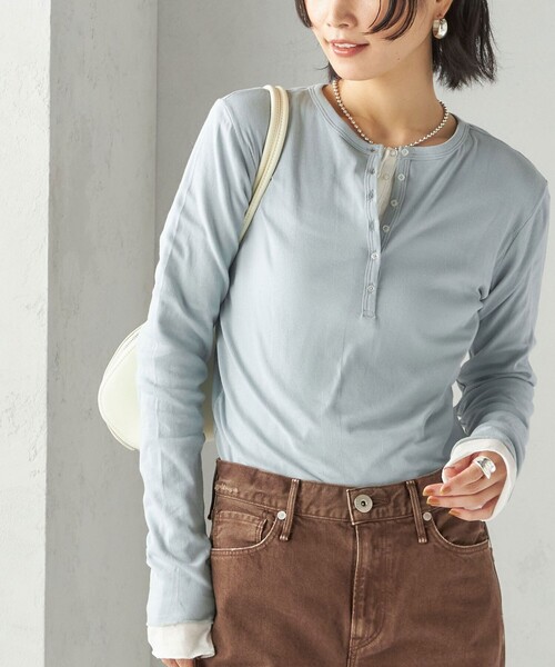 MILLER（ミラー）の「【SHIPS別注】miller: シアー ヘンリー ネック ロング スリーブ TEE（Tシャツ/カットソー・レディース・ブラウン/ホワイト/ダークグレー/ライトブルー/ネイビー/イエロー/ライトグリーン・ONE SIZE）」の5枚目の写真