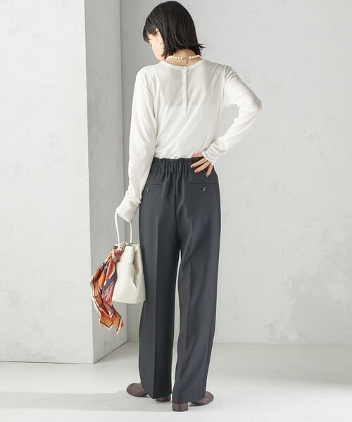 MILLER（ミラー）の「【SHIPS別注】miller: シアー ヘンリー ネック ロング スリーブ TEE（Tシャツ/カットソー・レディース・ブラウン/ホワイト/ダークグレー/ライトブルー/ネイビー/イエロー/ライトグリーン・ONE SIZE）」の9枚目の写真