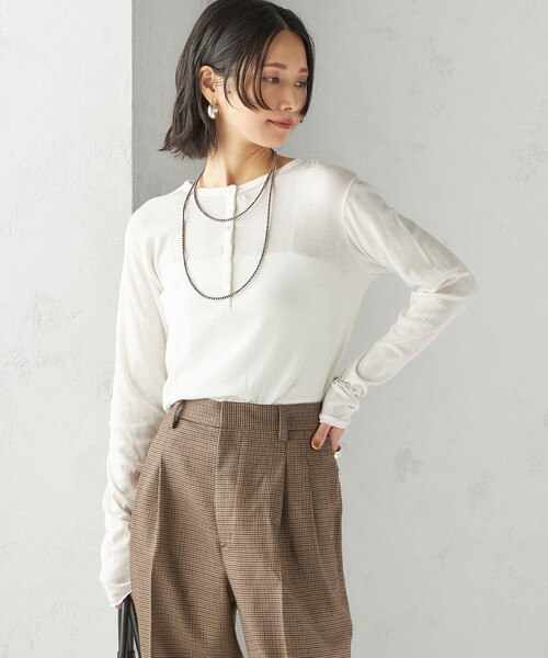 MILLER（ミラー）の「【SHIPS別注】miller: シアー ヘンリー ネック ロング スリーブ TEE（Tシャツ/カットソー・レディース・ブラウン/ホワイト/ダークグレー/ライトブルー/ネイビー/イエロー/ライトグリーン・ONE SIZE）」の18枚目の写真