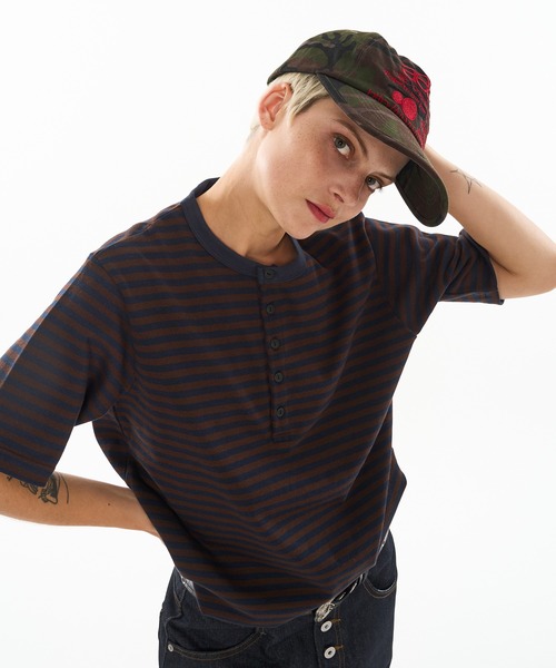 WISH FOR EVER（ウィッシュフォーエバー）の「DRAW CODE BORDER HENRY NECK T-SHIRT / ドローコードボーダーヘンリーネックTシャツ（Tシャツ/カットソー・メンズ・ブラウン/グレー/チャコールグレー・SMALL/MEDIUM/LARGE）」の17枚目の写真