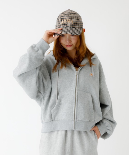 KELTY(ケルティ)の「【KELTY/ケルティ】ミニロゴクロップドジップパーカー / フーディ(パーカー・レディース・グレー/ブラック・フリー)」の8枚目の写真