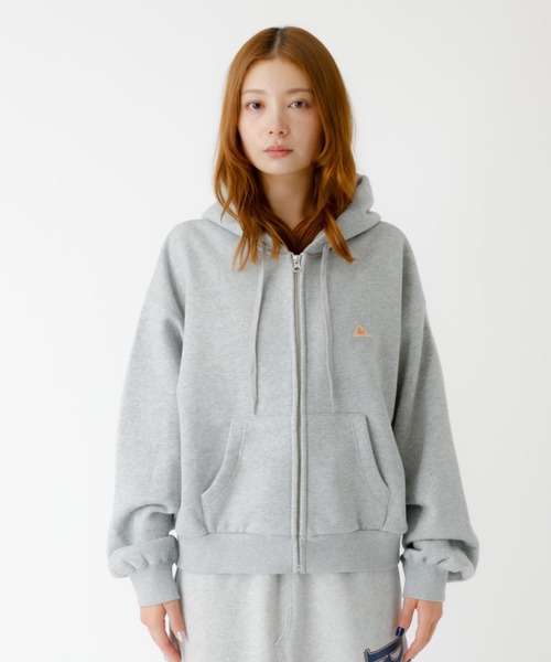 KELTY(ケルティ)の「【KELTY/ケルティ】ミニロゴクロップドジップパーカー / フーディ(パーカー・レディース・グレー/ブラック・フリー)」の21枚目の写真