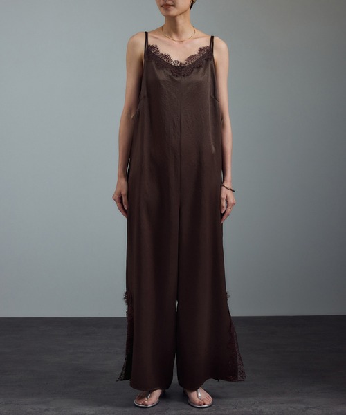 SALON adam et rope'（サロン アダム エ ロペ）の「リバーレースサロペット / ロンパース（サロペット/オーバーオール・レディース・ブラウン/ブラック・FREE）」の10枚目の写真